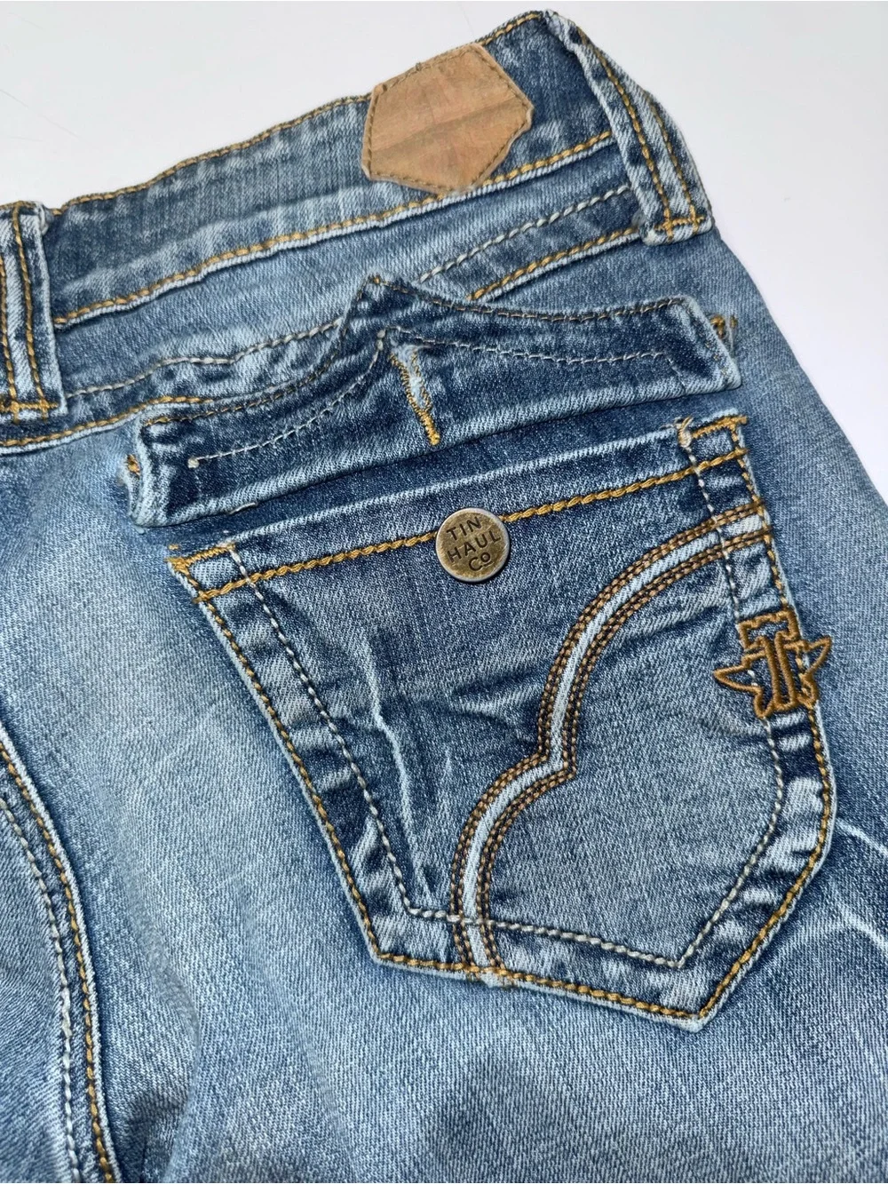 Tin Haul Women’s Boot Cut Washed‎ Blue Jeans size 29/XL